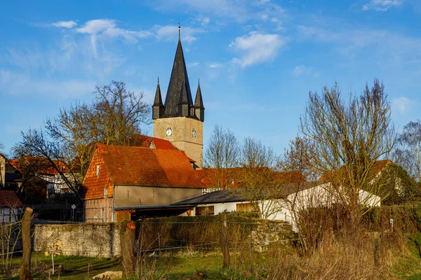 Das Dorf Und Die Kirche Von Netra Hessen — Stockfoto