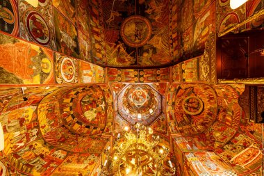 Romanya 'nın Arad kentindeki Hodos Bodrog manastırı 29 yaşında. Temmuz 2021