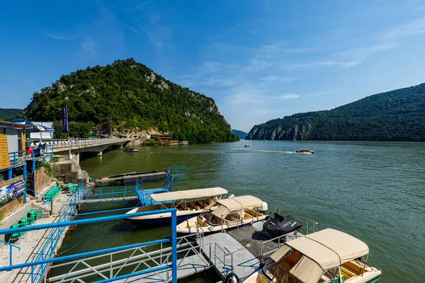 Río Danubio Con Las Grandes Calderas Entre Rumania Serbia — Foto de Stock