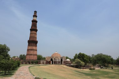 Yeni dehli Hindistan'da minar qutab