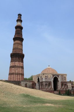 Yeni dehli Hindistan'da minar qutab