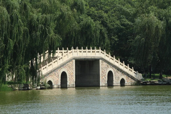 Hidak a nyári palota Pekingben — Stock Fotó