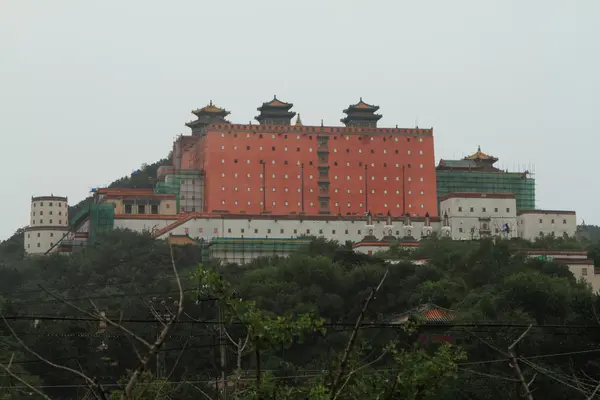 Den Potala Palace i Chengde i Kina — Stockfoto