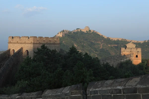 Sonnenaufgang an der großen Mauer aus China — Stockfoto