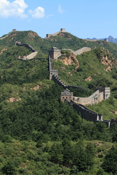 Великая Китайская стена рядом с Цзиньшаньлином — стоковое фото