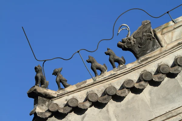 Chiński dachy z postaciami — Zdjęcie stockowe
