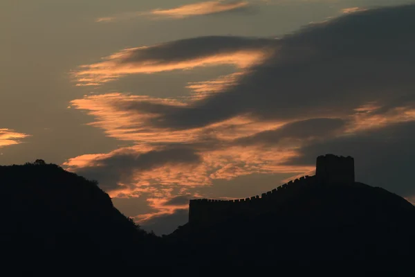 The Chinese Wall at Jinshanling with Sunrise early in the Morning — Stock Photo, Image