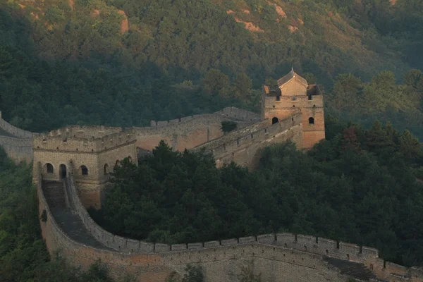 The Chinese Wall at Jinshanling with Sunrise early in the Morning — Stock Photo, Image