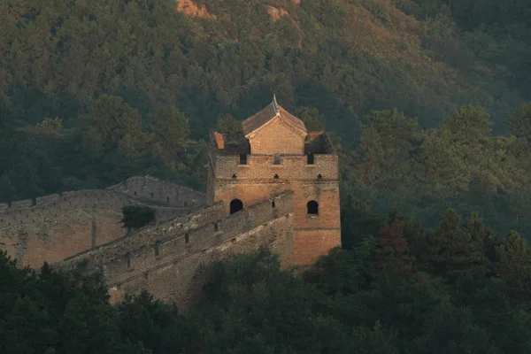 The Chinese Wall at Jinshanling with Sunrise early in the Morning — Stock Photo, Image