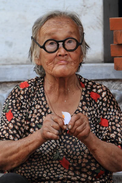 Çin'den eski kadın — Stok fotoğraf