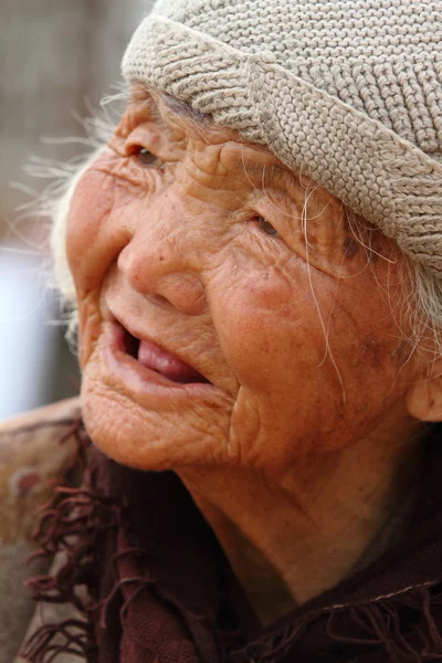 Une très vieille femme de Chine — Photo