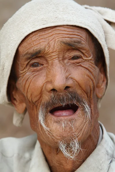 Sehr alter Mann aus China — Stockfoto
