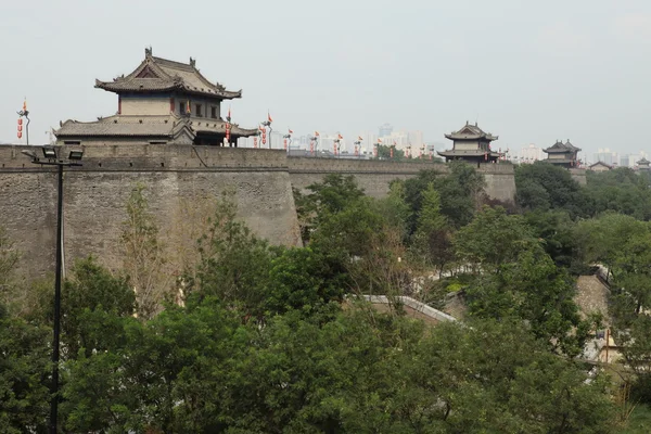 De historische stad muur van Xian in China — Stockfoto