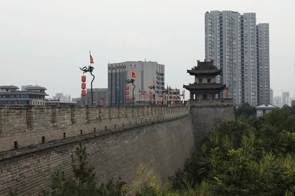 A histórica muralha da cidade de Xian na China — Fotografia de Stock