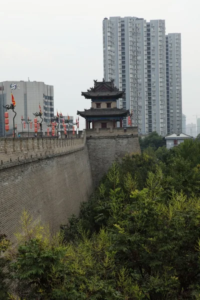 Le mur historique de la ville de Xian en Chine — Photo