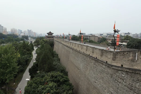 A histórica muralha da cidade de Xian na China — Fotografia de Stock