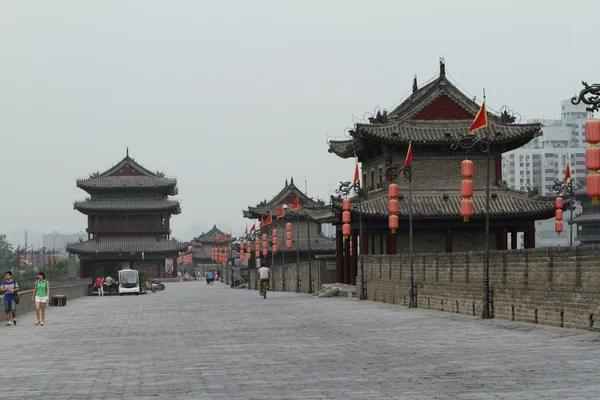 A histórica muralha da cidade de Xian na China — Fotografia de Stock