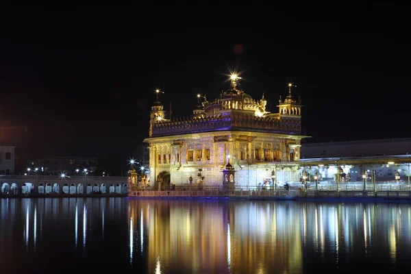 El Templo Dorado de Amritsar en la India —  Fotos de Stock