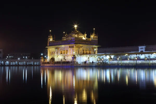 El Templo Dorado de Amritsar en la India —  Fotos de Stock