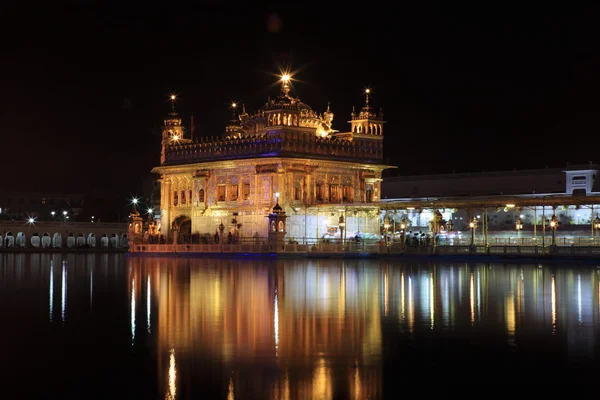 El Templo Dorado de Amritsar en la India —  Fotos de Stock