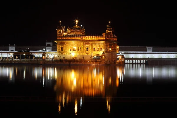 El templo de oro de Amritsar —  Fotos de Stock