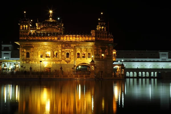 El templo de oro de Amritsar — Foto de Stock