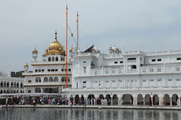 Der goldene amrizar-tempel in indien — Stockfoto