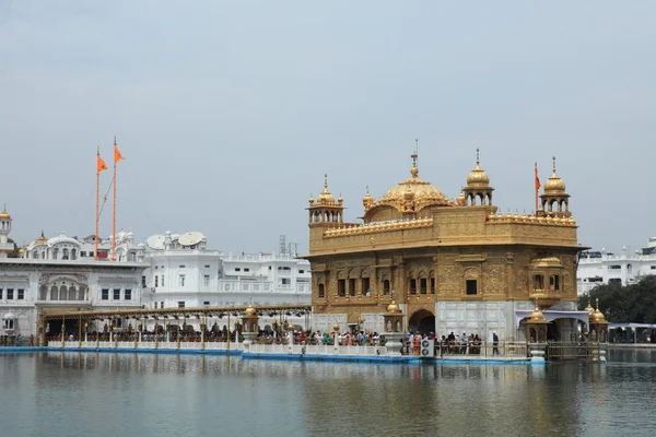 Der goldene amrizar-tempel in indien — Stockfoto