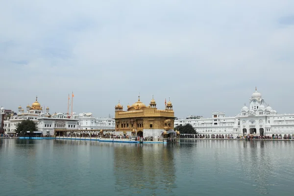 Il Tempio d'Oro di Amritsar in India — Foto Stock