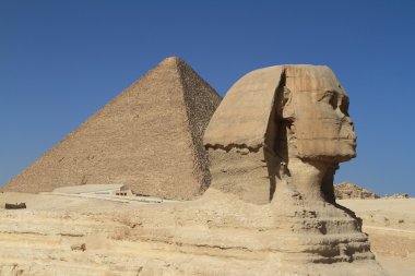 Mısır 'daki Giza Piramitleri ve Sfenksi