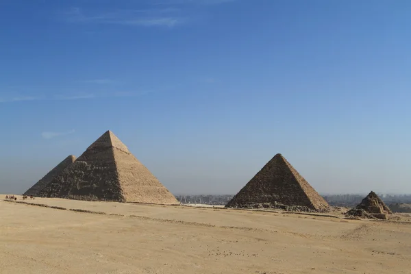 Pyramiderna och sfinxen i Egypten — Stockfoto