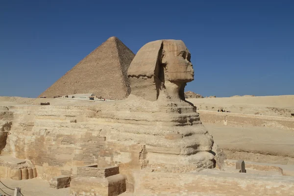 Pyramiderna och sfinxen i Egypten — Stockfoto