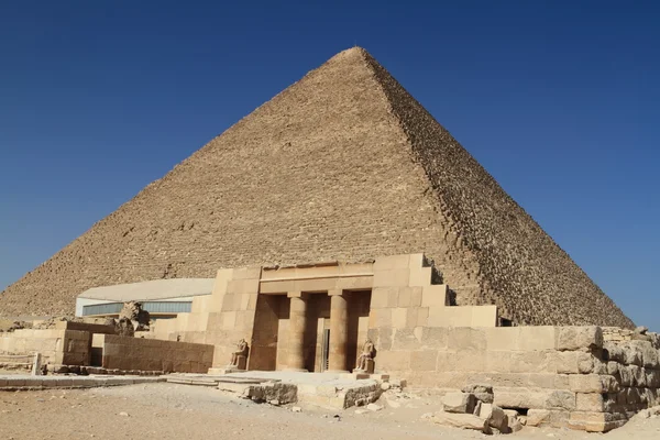 Pyramiderna och sfinxen i Egypten — Stockfoto