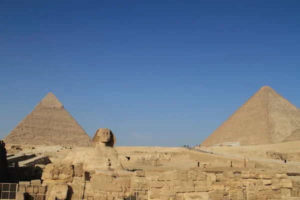 The Pyramids and Sphinx of Egypt — Stock Photo, Image