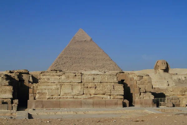 Pyramiderna och sfinxen i Egypten — Stockfoto