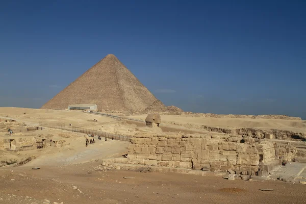 Pyramiderna och sfinxen i Egypten — Stockfoto