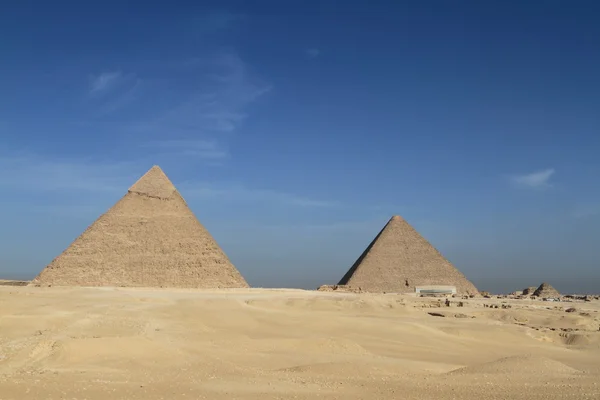 Pyramiderna och sfinxen i Egypten — Stockfoto