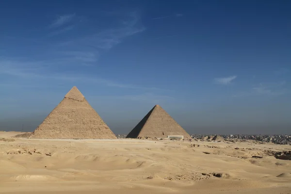 Piramidy i Sfinks z Egiptu — Zdjęcie stockowe