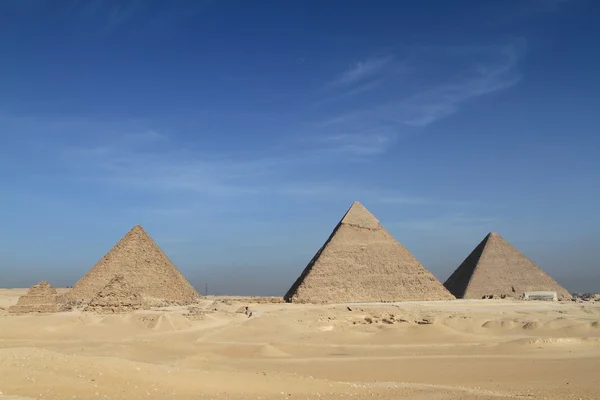 Pyramiderna och sfinxen i Egypten — Stockfoto