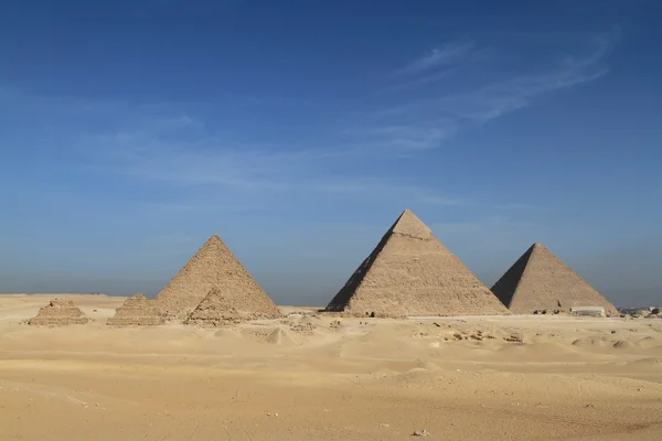 Piramidy i Sfinks z Egiptu — Zdjęcie stockowe