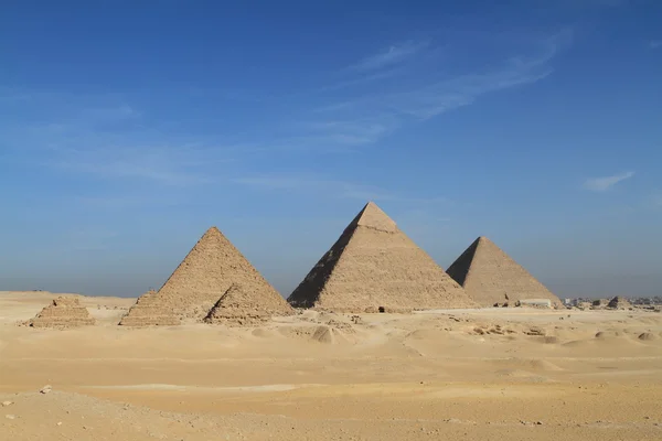 Pyramiden und Sphinx in Ägypten — Stockfoto