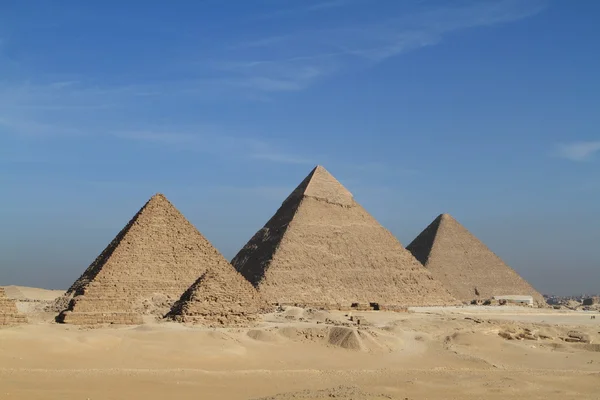 Pyramiderna och sfinxen i Egypten — Stockfoto