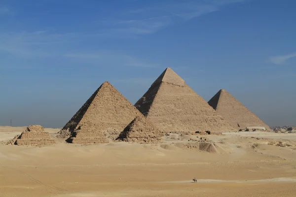 Pyramiderna och sfinxen i Egypten — Stockfoto