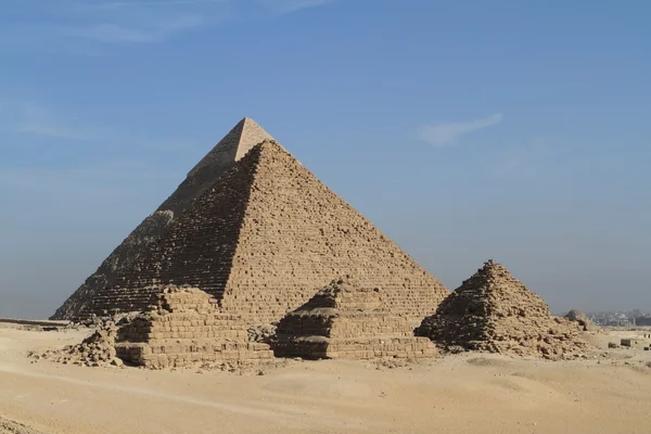 Pyramiderna och sfinxen i Egypten — Stockfoto