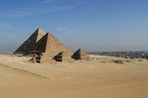 Les pyramides et le sphinx d'Egypte — Photo