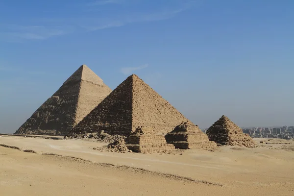 Les pyramides et le sphinx d'Egypte — Photo