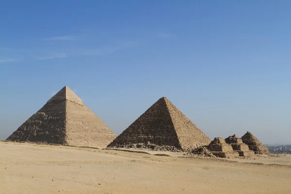 이집트의 스핑크스와 피라미드 — 스톡 사진