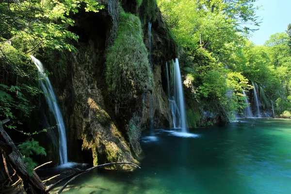 Plitvice 호수 국립 공원 및 크로아티아 폭포 — 스톡 사진
