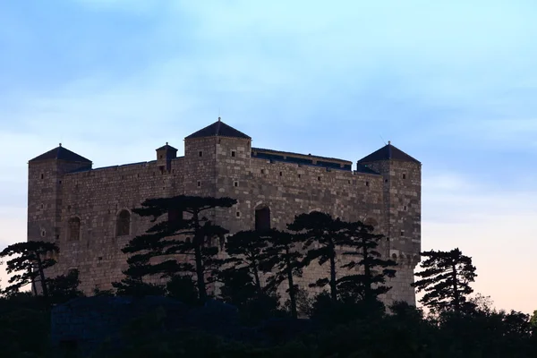 Крепость Нехай близ Сена в Хорватии — стоковое фото