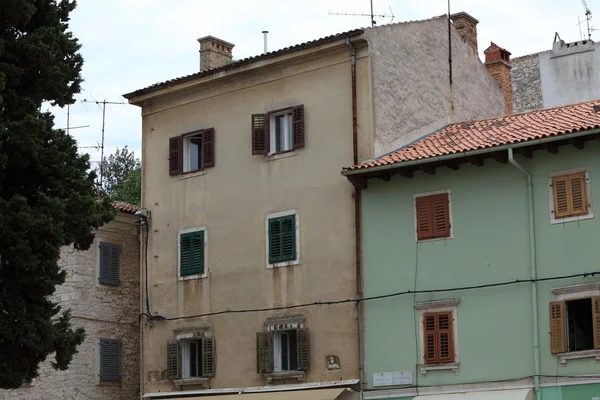 Fassaden in pula kroatien — Stockfoto